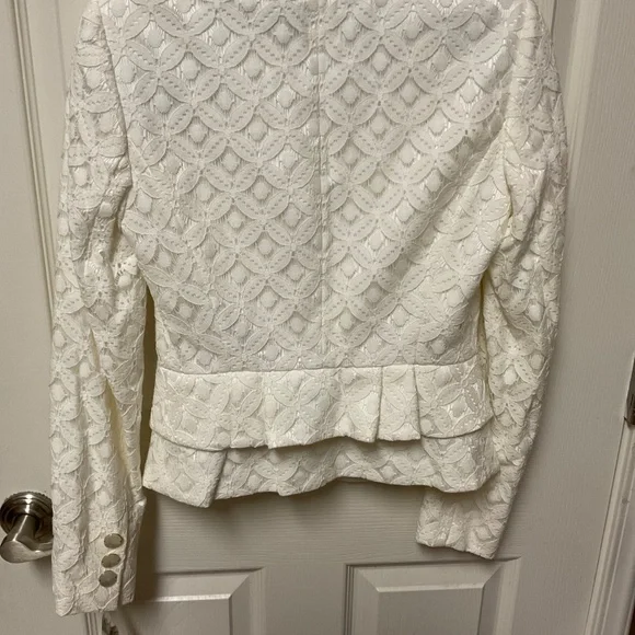 Antonio Melani Size 0 cream colored lace Suit. Skirt and Jacket NWT - Picture 6 of 10